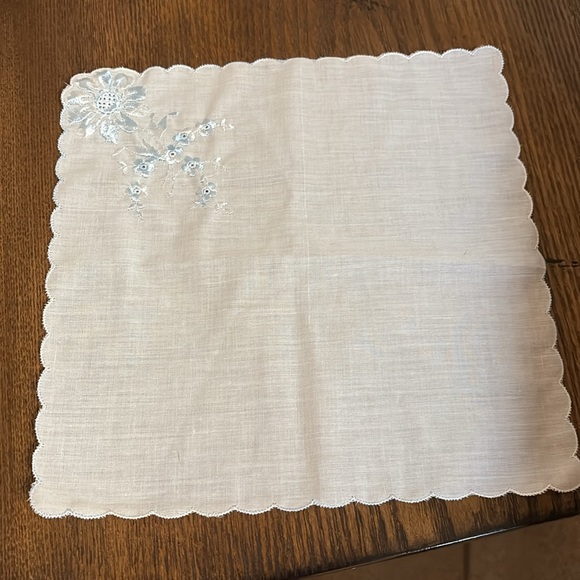 Elegant White Blue Embroidered Flower Handkerchief - Picture 3 of 3